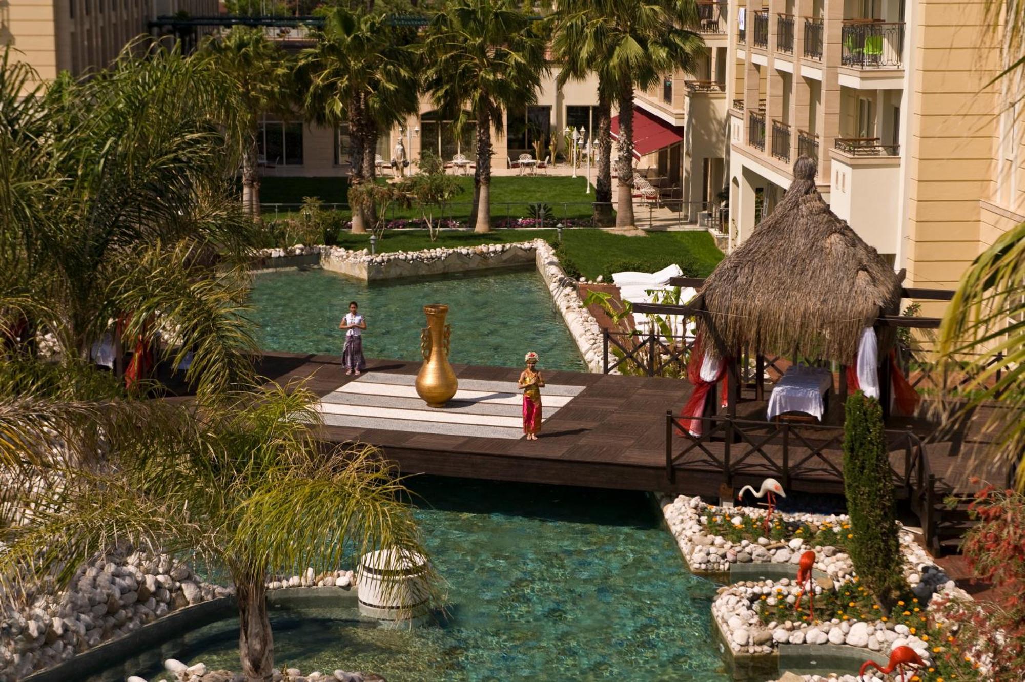 Dobedan Exclusive Hotel & Spa "Ex Brand Alva Donna Exclusive Hotel & Spa" โบยาซเคนท์ ภายนอก รูปภาพ